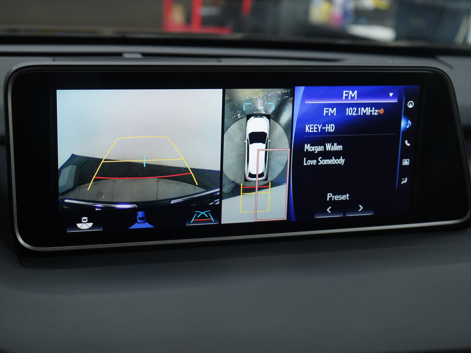 Used 2019 Lexus RX 450h AWD w/ Luxury Package image 24