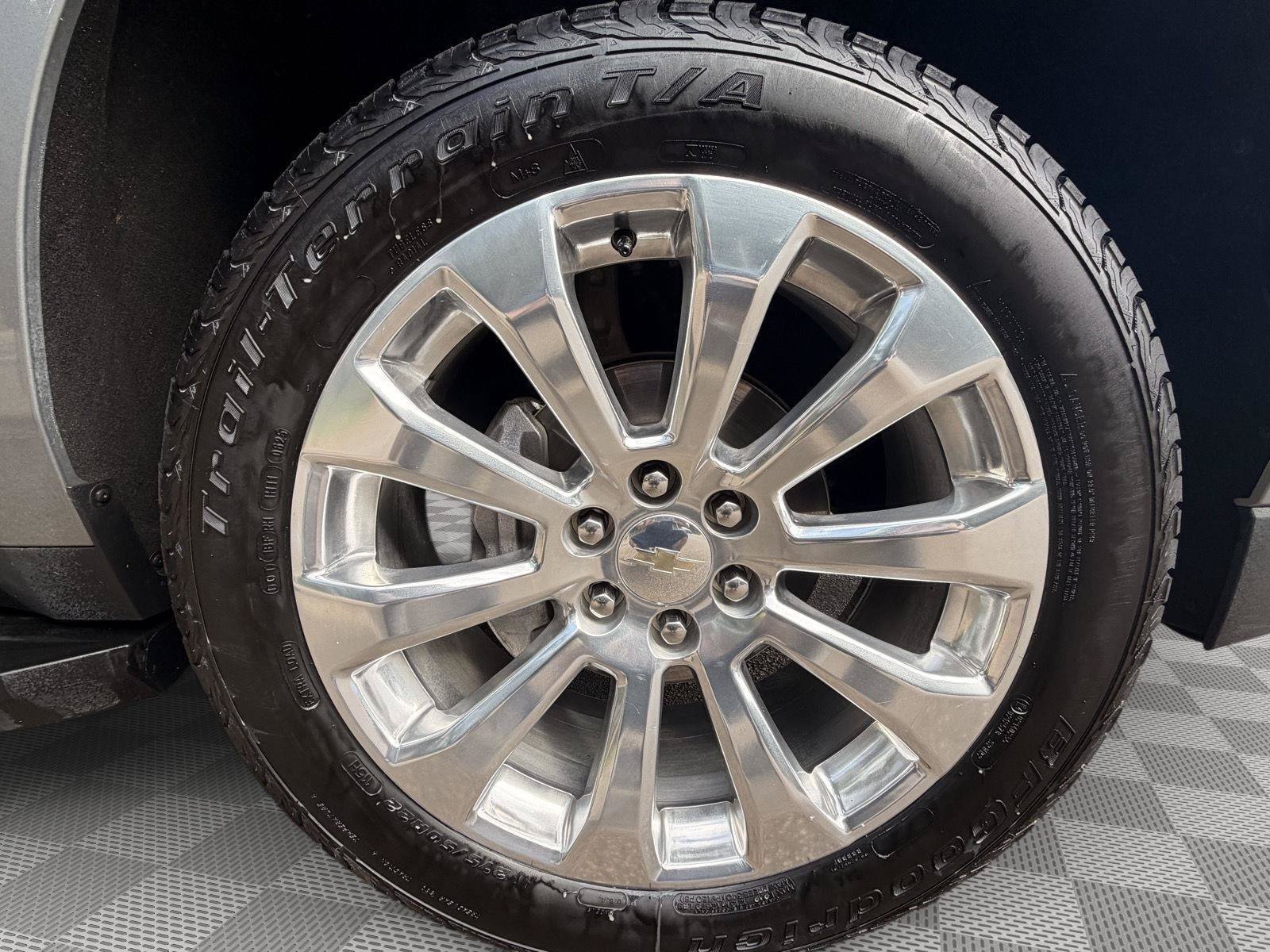 Used 2023 Chevrolet Tahoe Premier w/ Advanced Technology Package AWD/4WD image 15