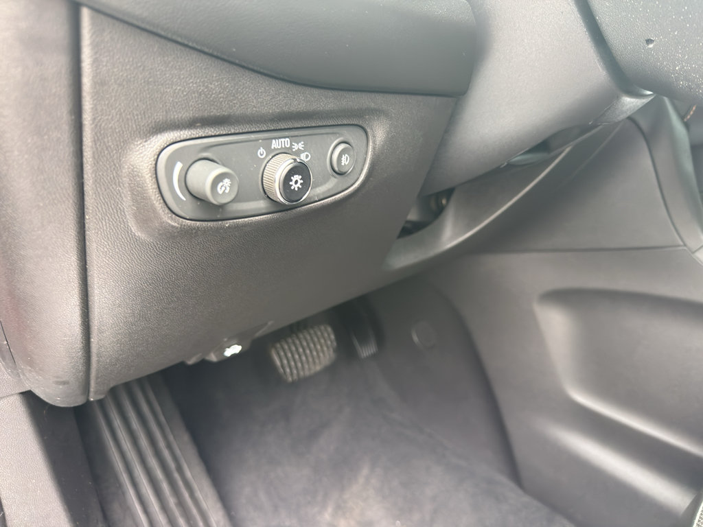 Certified 2019 Chevrolet Equinox Premier AWD/4WD image 13