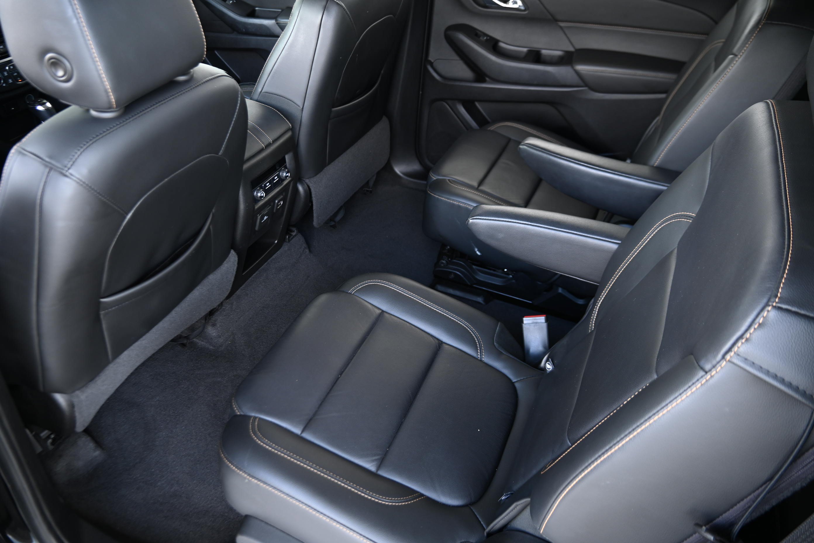 Used 2019 Chevrolet Traverse RS FWD image 12