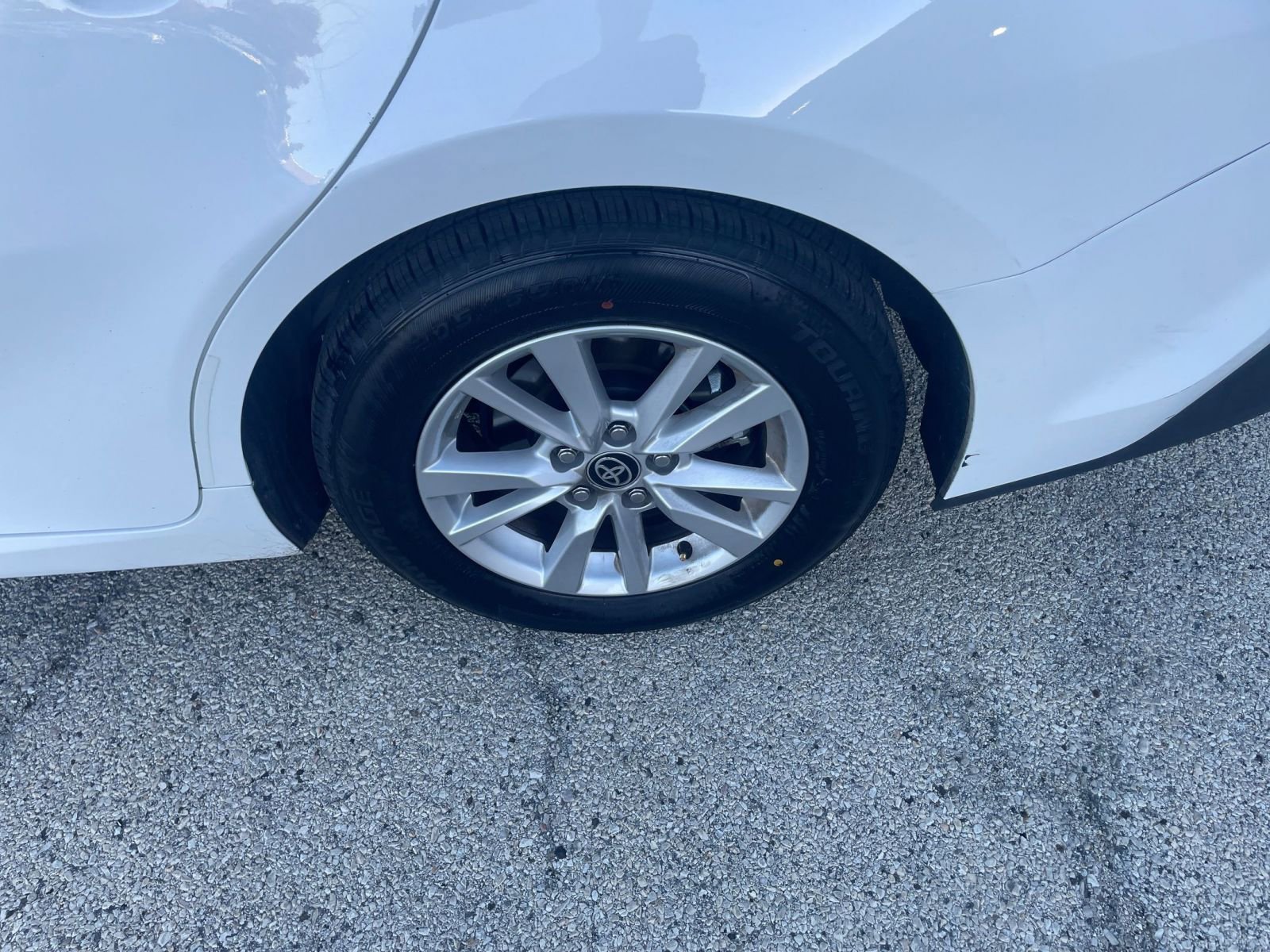 Used 2025 Toyota Camry LE image 30