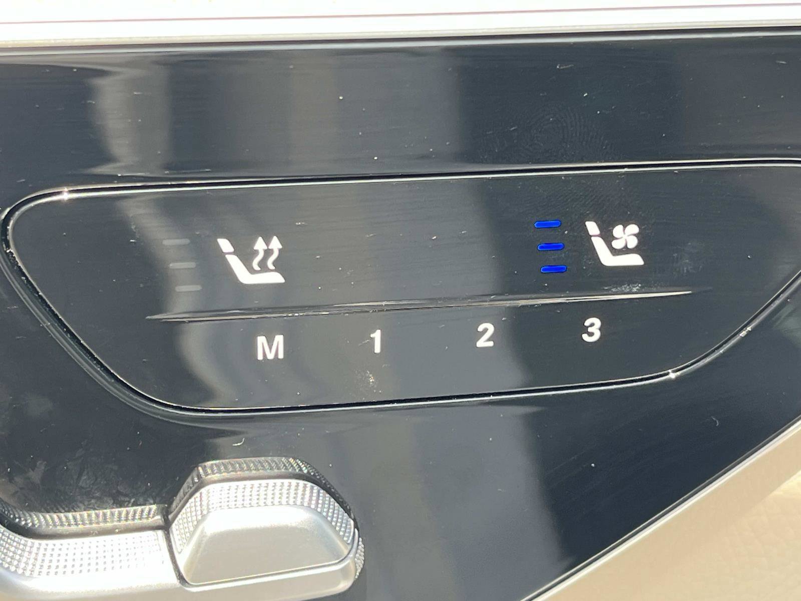 Certified 2025 Mercedes-Benz C 300 Sedan image 21