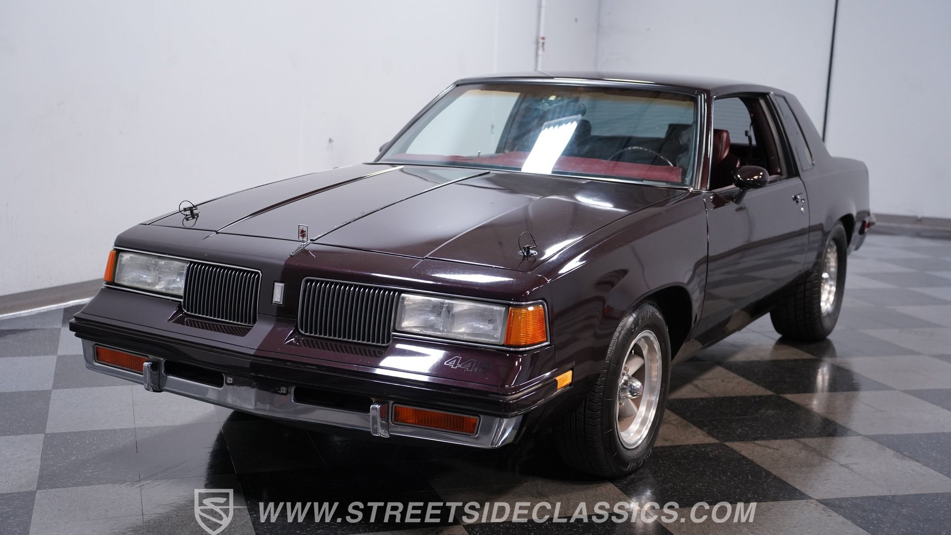 Used 1988 Oldsmobile Cutlass Supreme Classic Brougham RWD image 16