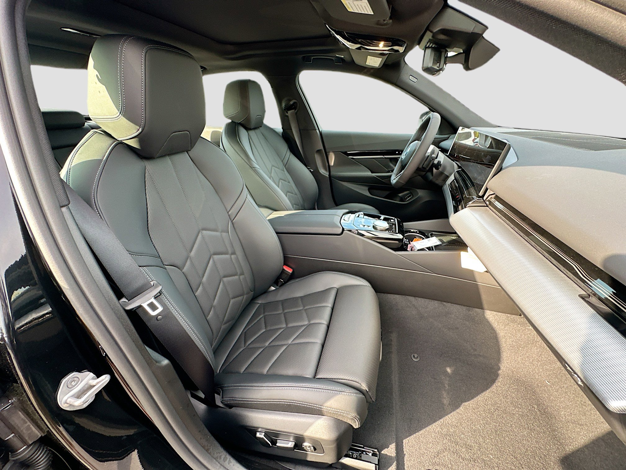 New 2026 BMW 530i w/ M Sport Package image 23