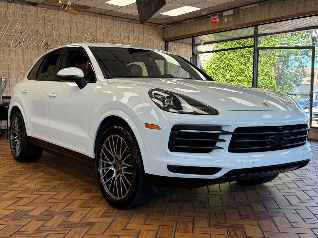 Used 2023 Porsche Cayenne AWD/4WD image 11