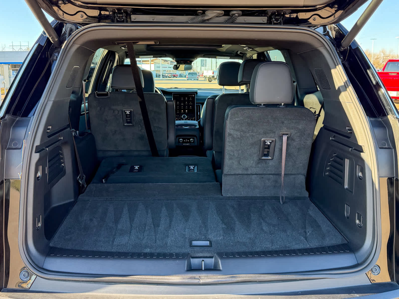 Used 2024 GMC Acadia AT4 w/ LPO, Floor Liner Package image 7