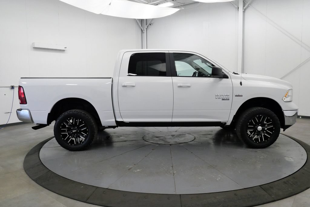 Used 2019 RAM 1500 Classic SLT AWD/4WD image 8