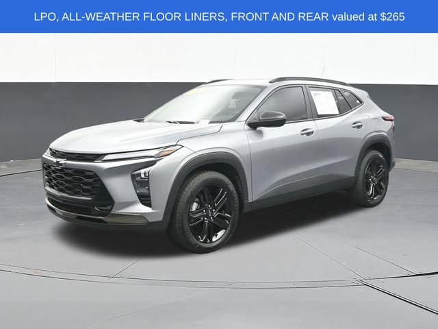 Used 2025 Chevrolet Trax ACTIV w/ Sunroof Package FWD image 4