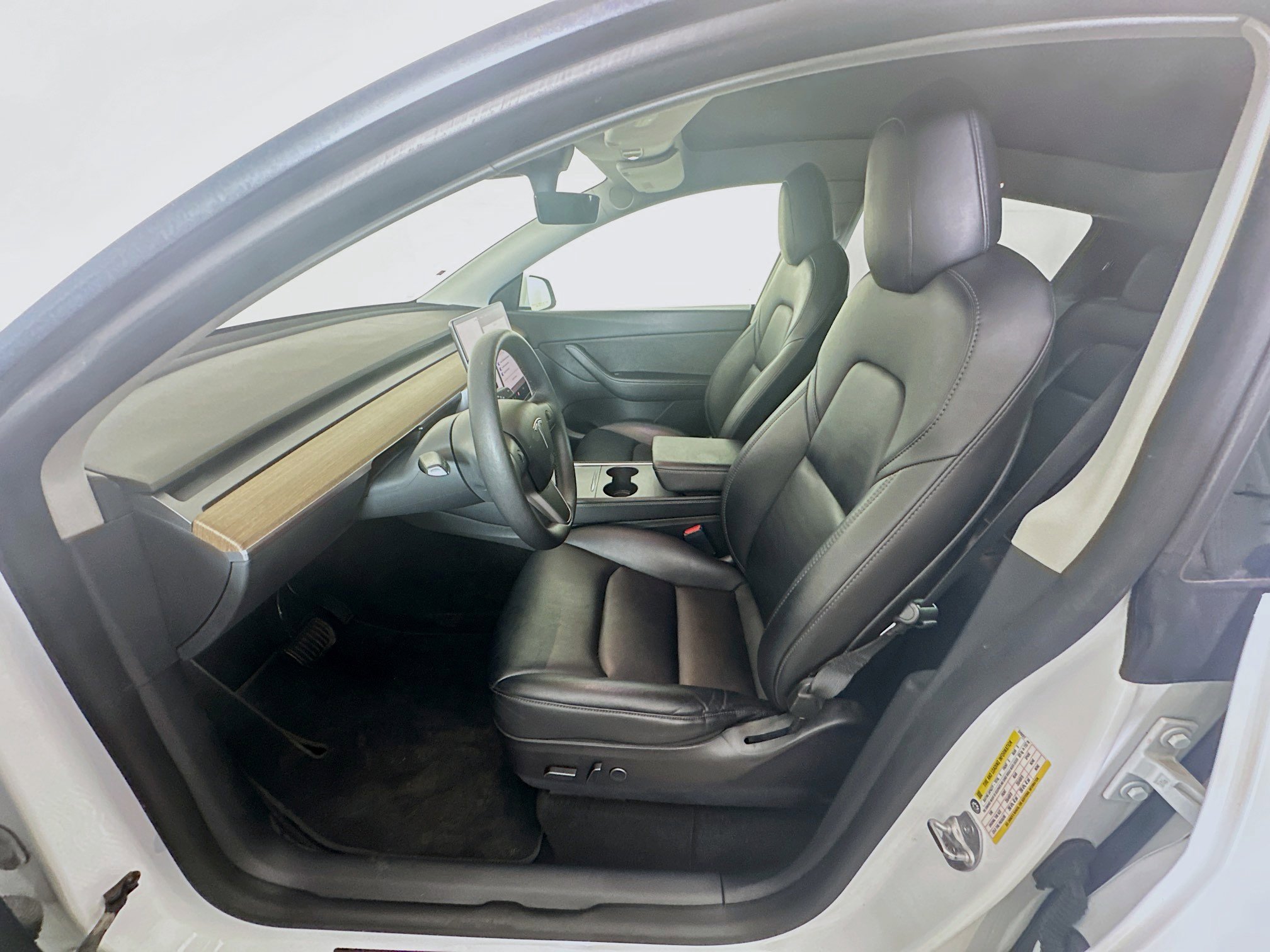 Used 2022 Tesla Model Y Long Range AWD/4WD image 13
