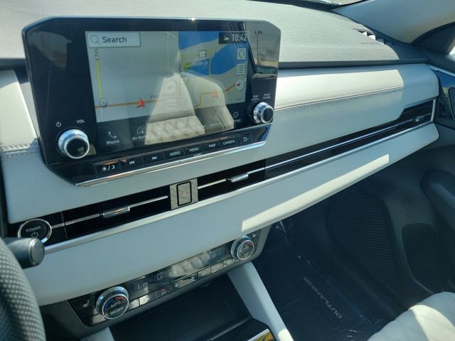 Used 2024 Mitsubishi Outlander SEL image 30