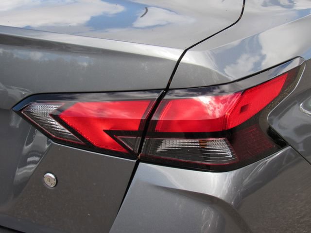 Used 2025 Nissan Versa S w/ S Plus Package image 8