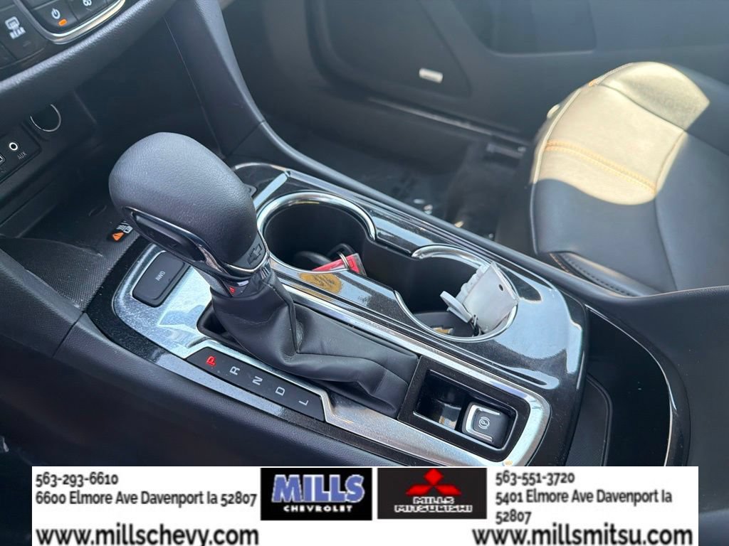 Used 2023 Chevrolet Equinox Premier AWD/4WD image 18