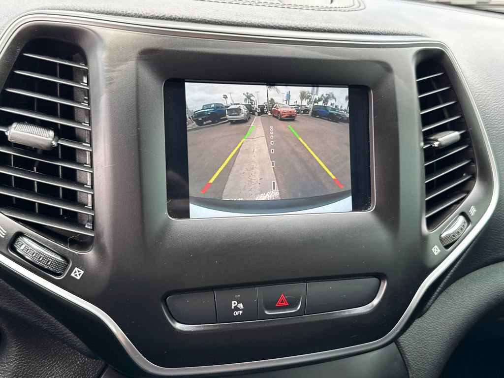 Used 2020 Jeep Cherokee Latitude Plus image 29