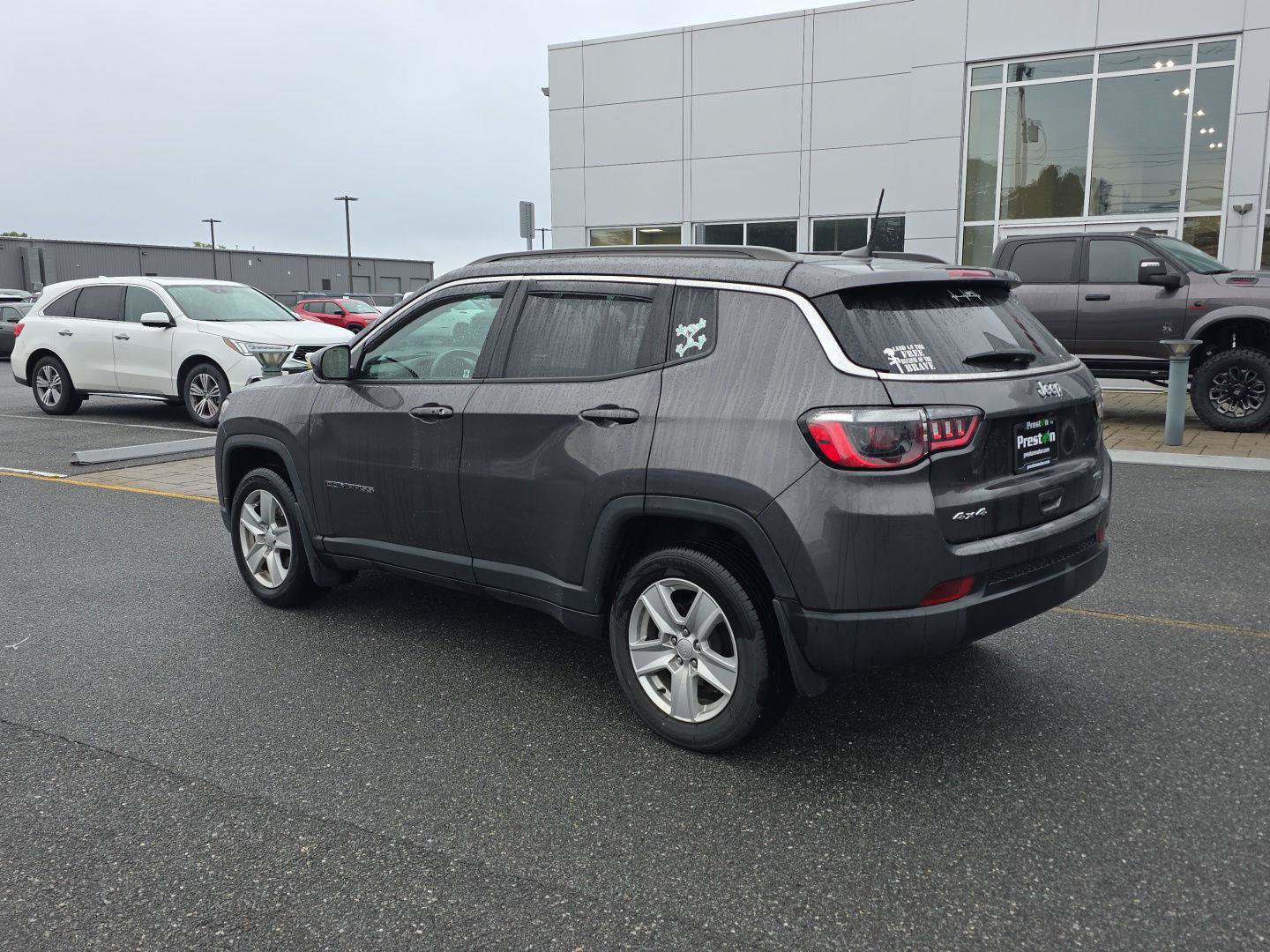 Used 2022 Jeep Compass Latitude w/ Convenience Group AWD/4WD image 9
