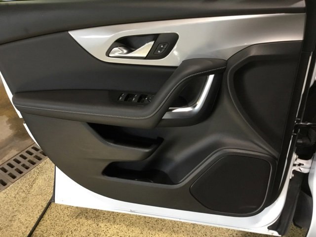 Used 2025 Chevrolet Blazer LT image 36