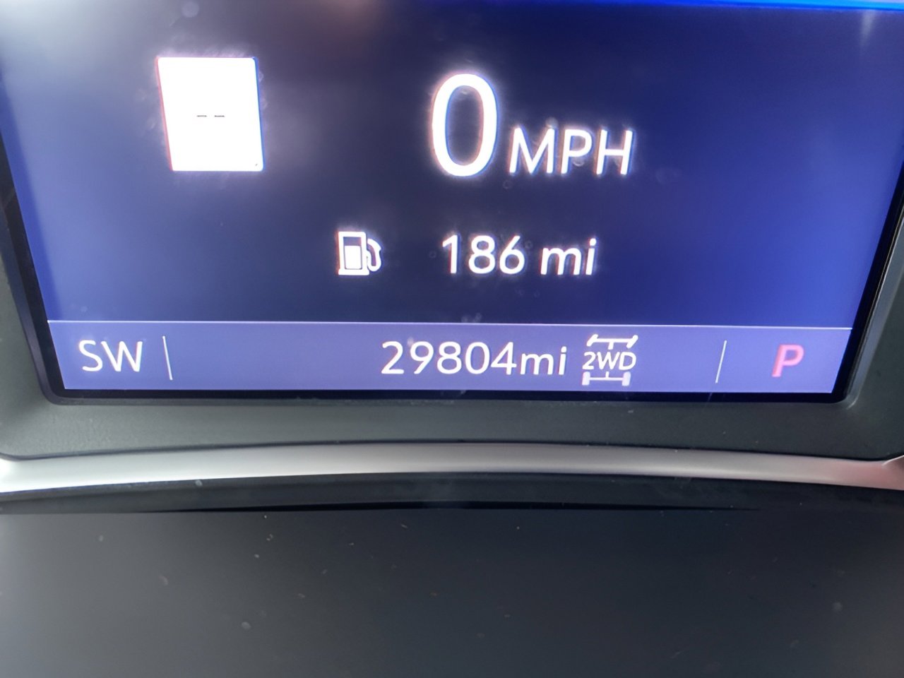 Used 2023 GMC Acadia SLT w/ Preferred Package image 17