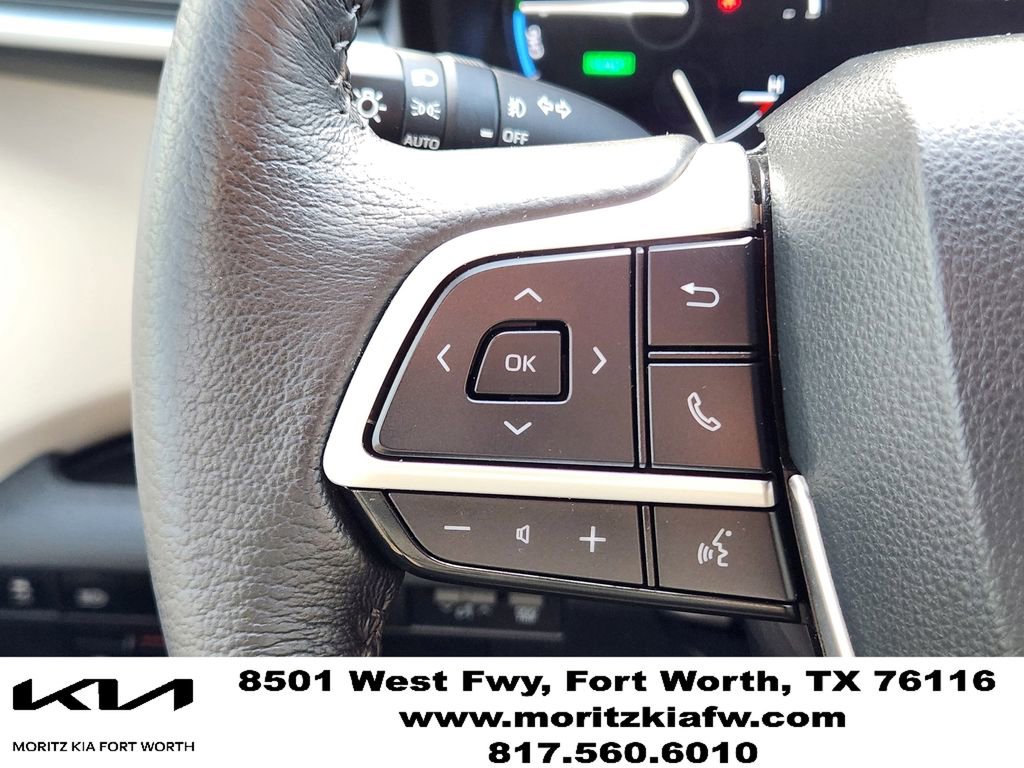 Used 2021 Toyota Sienna XLE FWD image 27