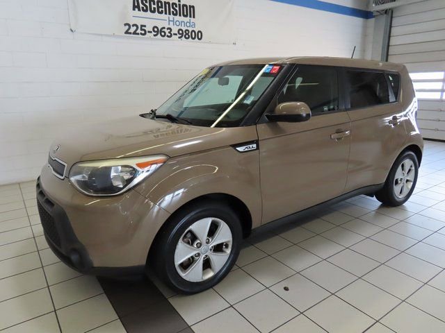 Used 2016 Kia Soul Base image 2