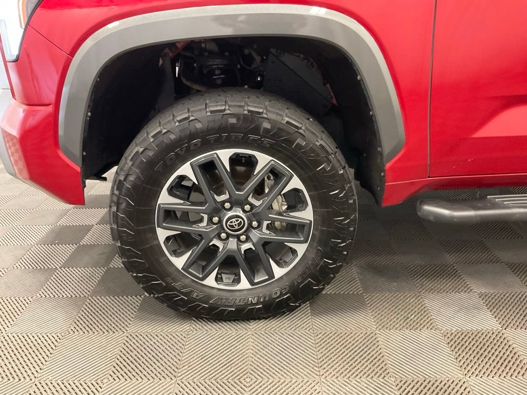 Used 2022 Toyota Tundra Limited AWD/4WD image 16