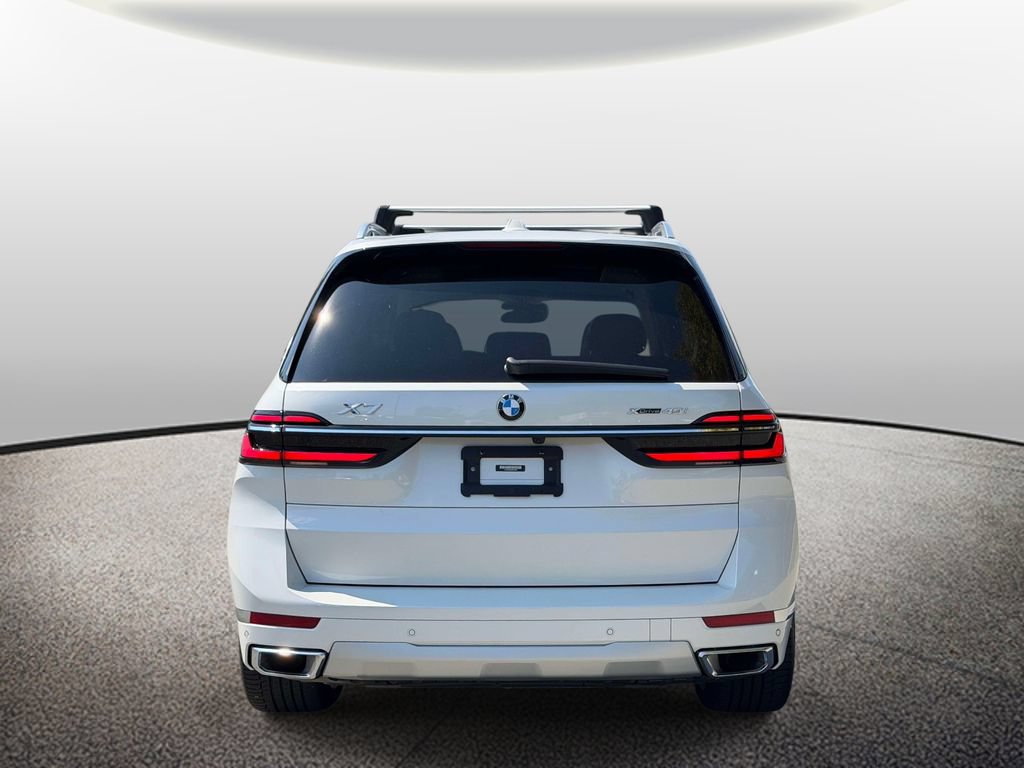 Used 2023 BMW X7 xDrive40i w/ Executive Package AWD/4WD image 3