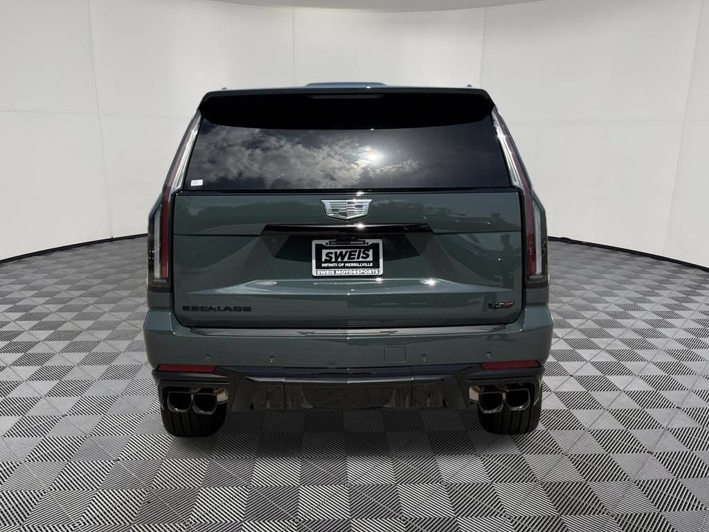 Used 2026 Cadillac Escalade ESV V w/ LPO, ONYX Package AWD/4WD image 8
