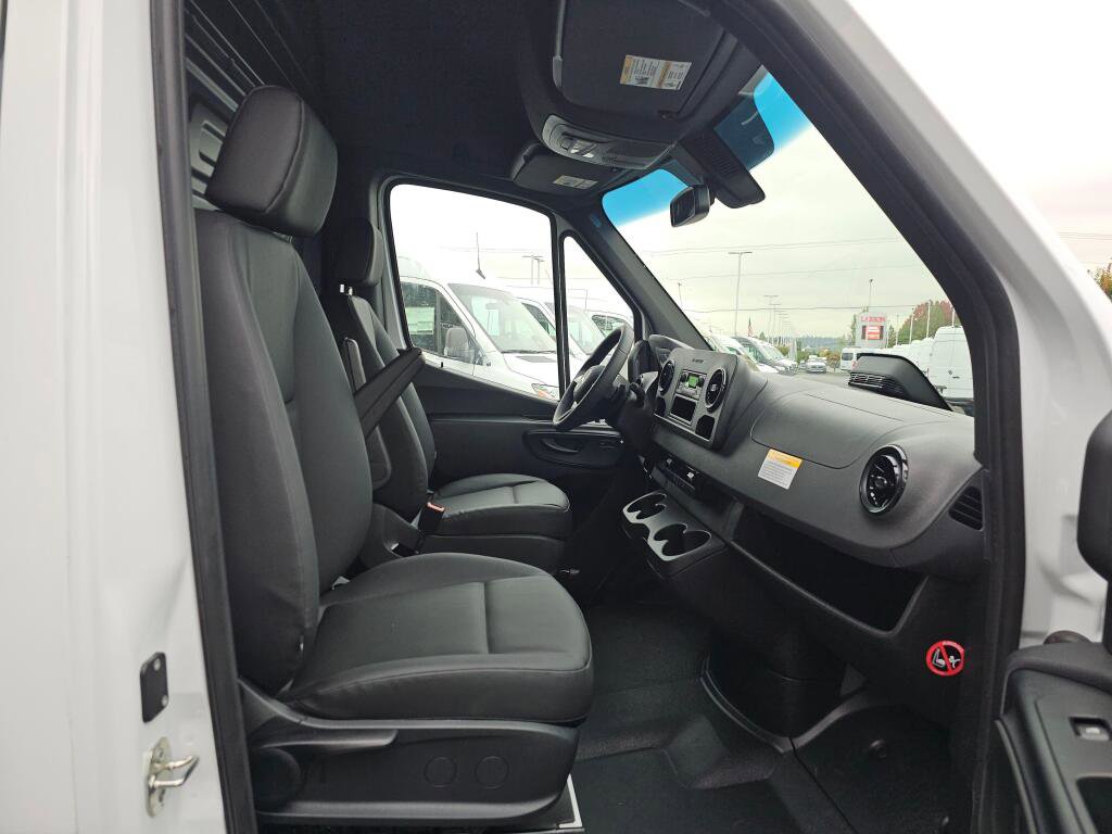 New 2025 Mercedes-Benz Sprinter 2500 image 17