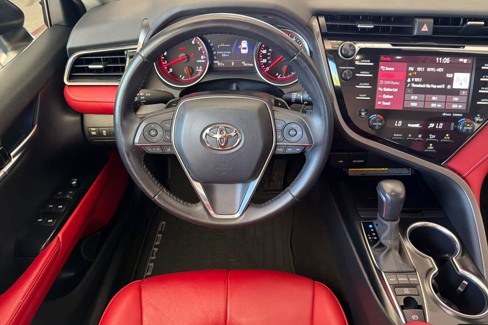 Used 2020 Toyota Camry XSE FWD image 14