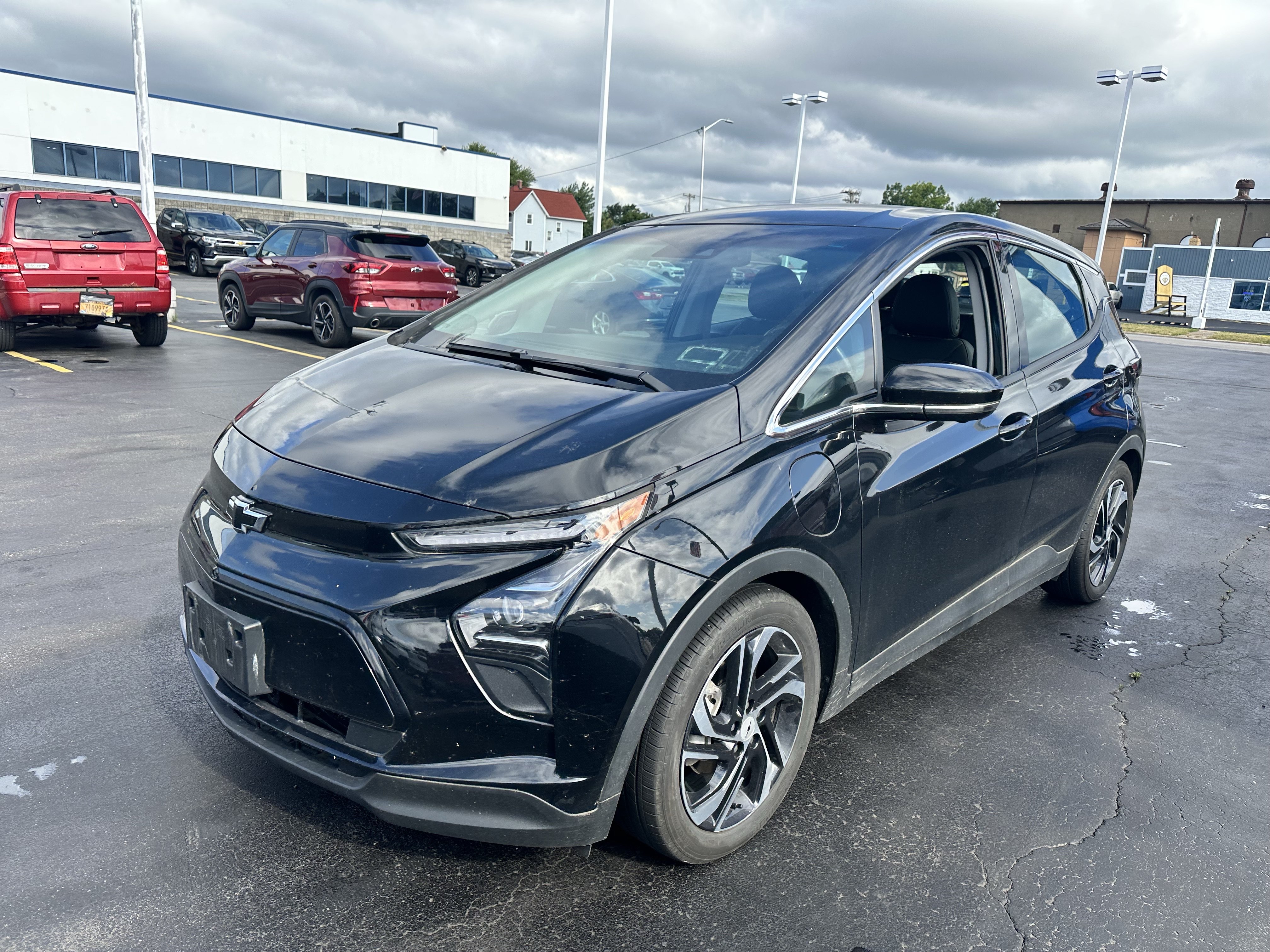 Used 2023 Chevrolet Bolt LT FWD image 3