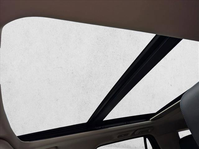 Used 2023 Ford Expedition XLT RWD image 15