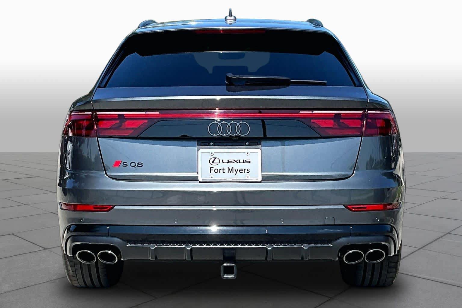 Used 2024 Audi SQ8 Prestige AWD/4WD image 5