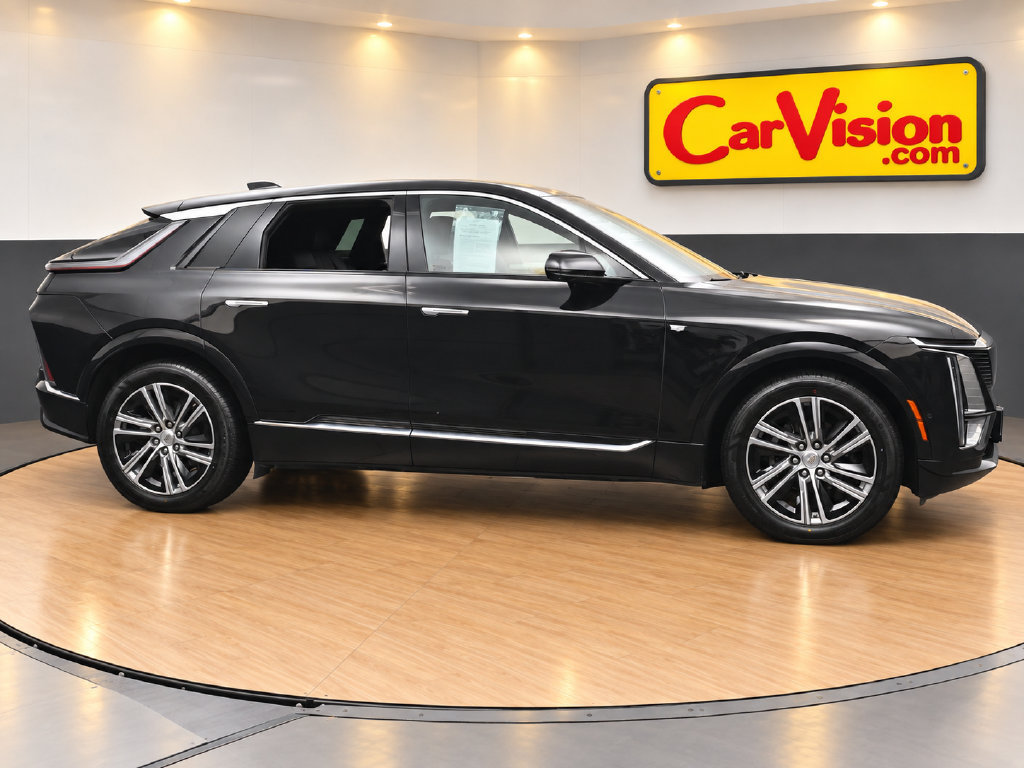 Used 2024 Cadillac Lyriq Luxury RWD image 4
