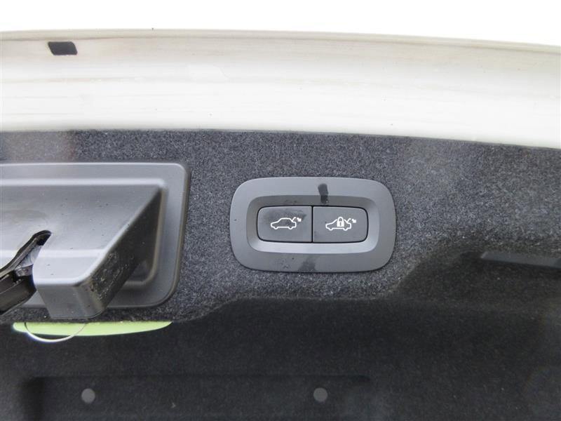 Used 2018 Volvo S90 T6 Inscription w/ Convenience Package image 6