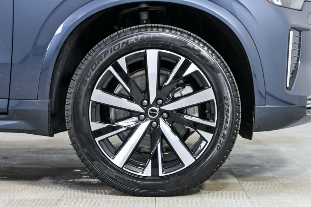 Certified 2025 Volvo XC90 B5 Core w/ Climate Package image 40