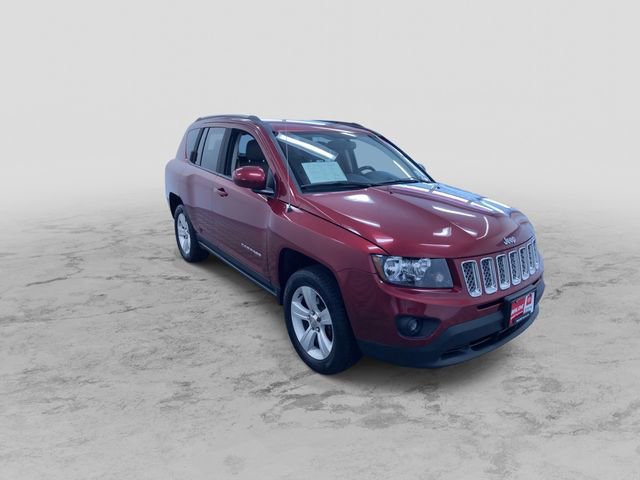 Used 2016 Jeep Compass Latitude AWD/4WD image 3