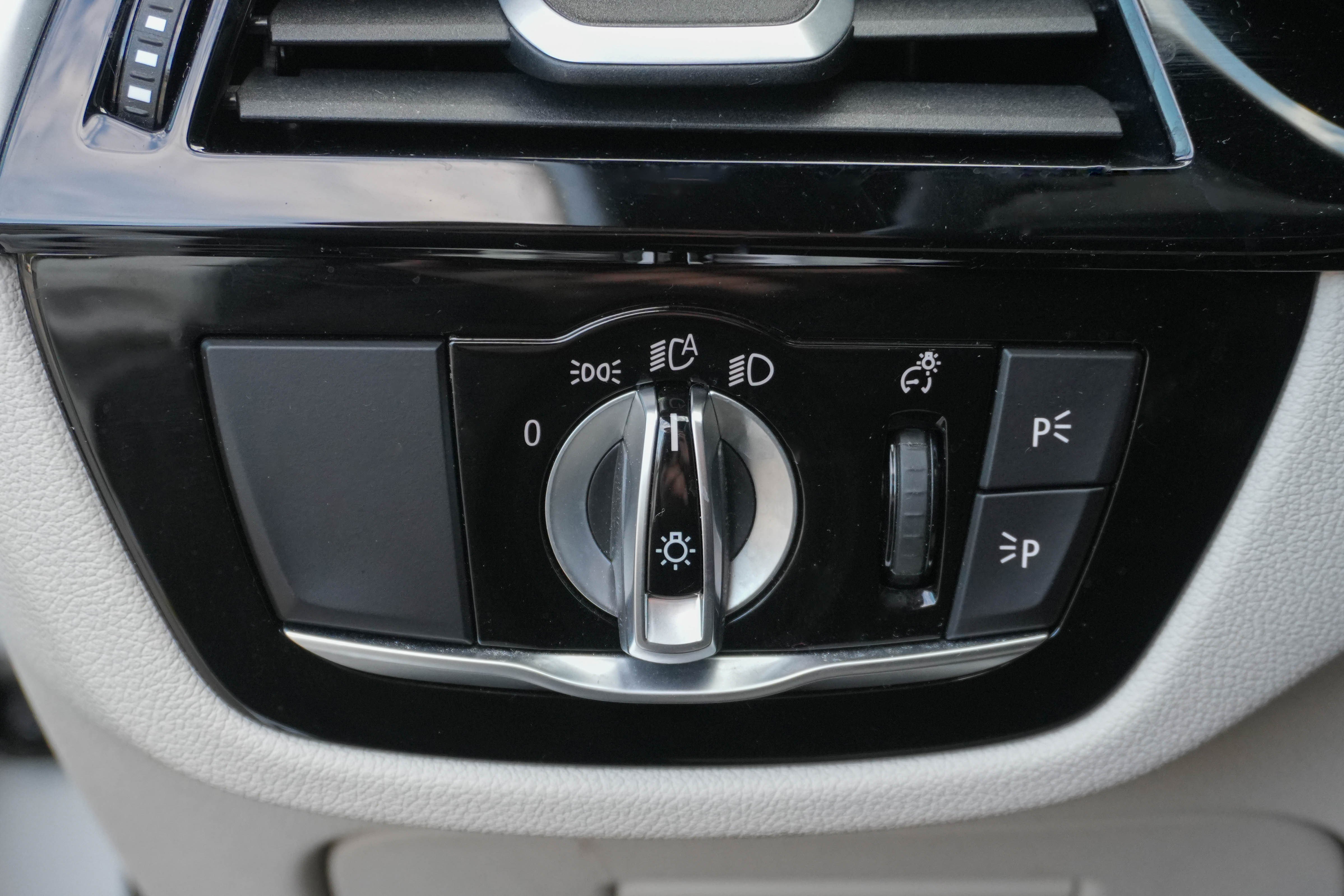 Certified 2023 BMW 540i w/ Premium Package image 16