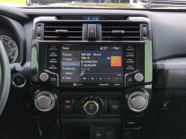 Certified 2024 Toyota 4Runner TRD Off-Road Premium w/ Moonroof Package AWD/4WD image 17