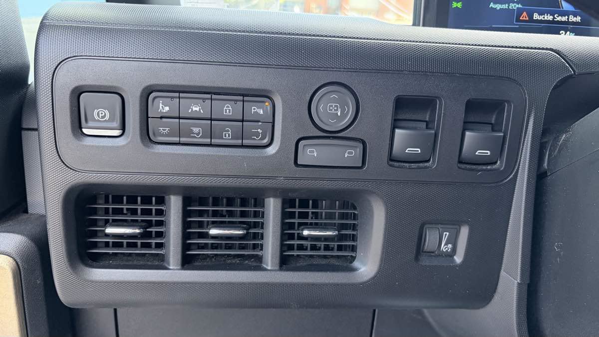 Used 2025 Chevrolet Brightdrop 600 FWD image 12
