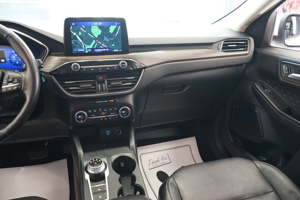 Used 2020 Ford Escape Titanium image 12
