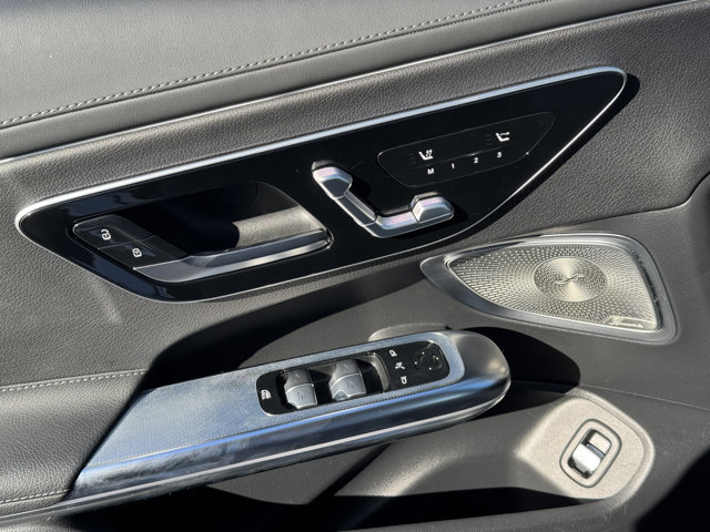 Used 2024 Mercedes-Benz CLE 300 4MATIC Cabriolet image 19