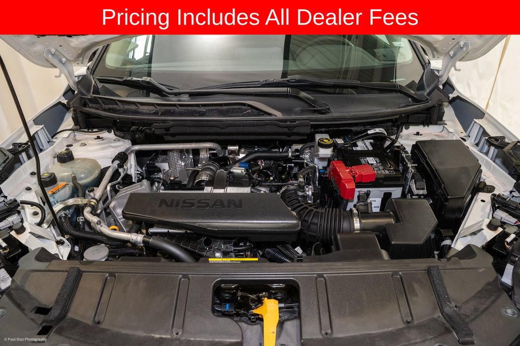 Used 2024 Nissan Rogue S FWD image 17