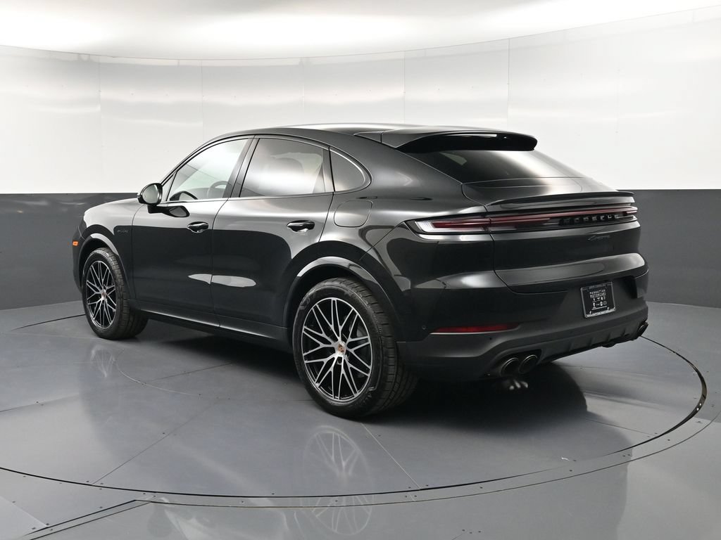 Certified 2026 Porsche Cayenne E-Hybrid Coupe AWD/4WD image 3