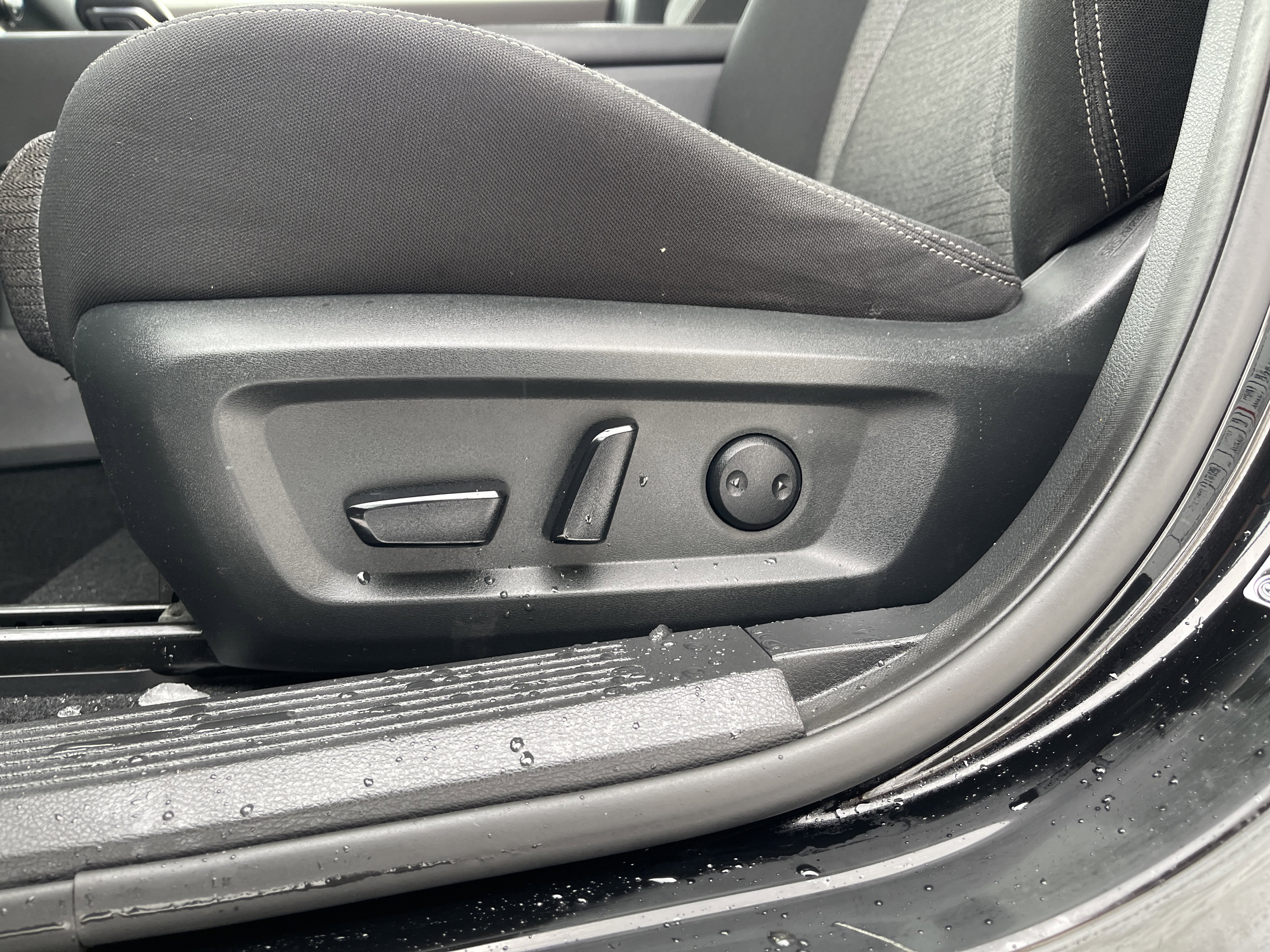 Used 2021 Nissan Rogue SV image 14