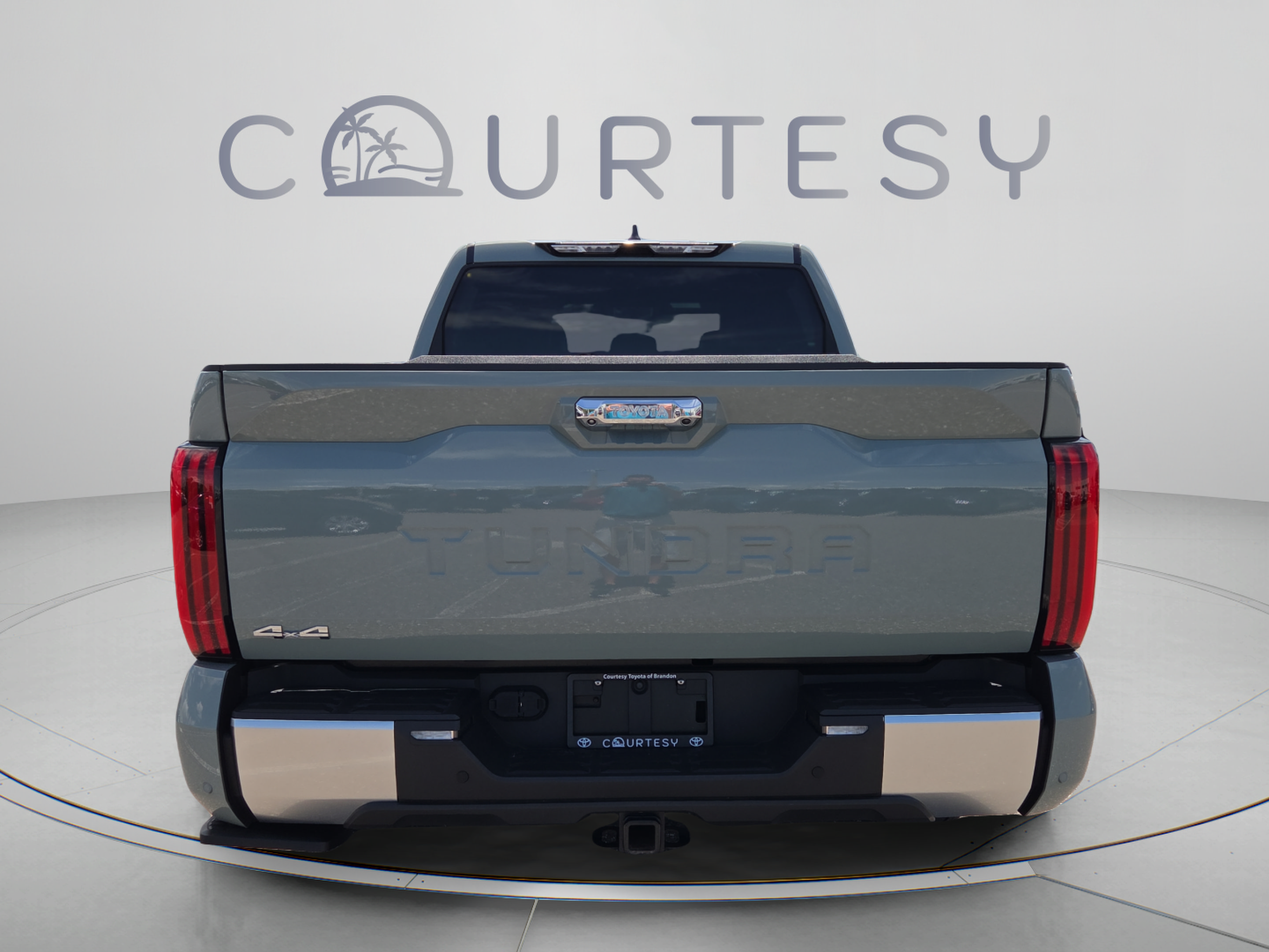 Certified 2025 Toyota Tundra Limited AWD/4WD image 4