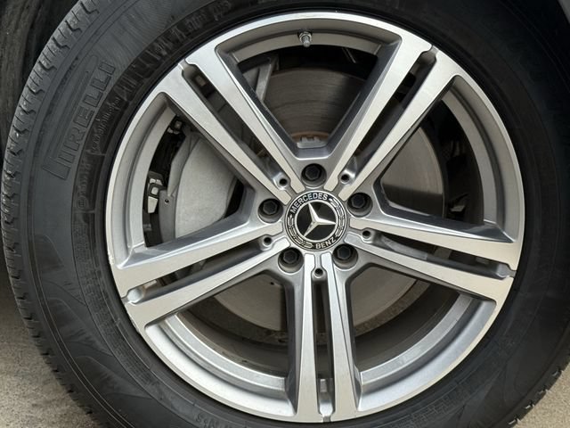 Used 2022 Mercedes-Benz GLC 300 4MATIC image 10