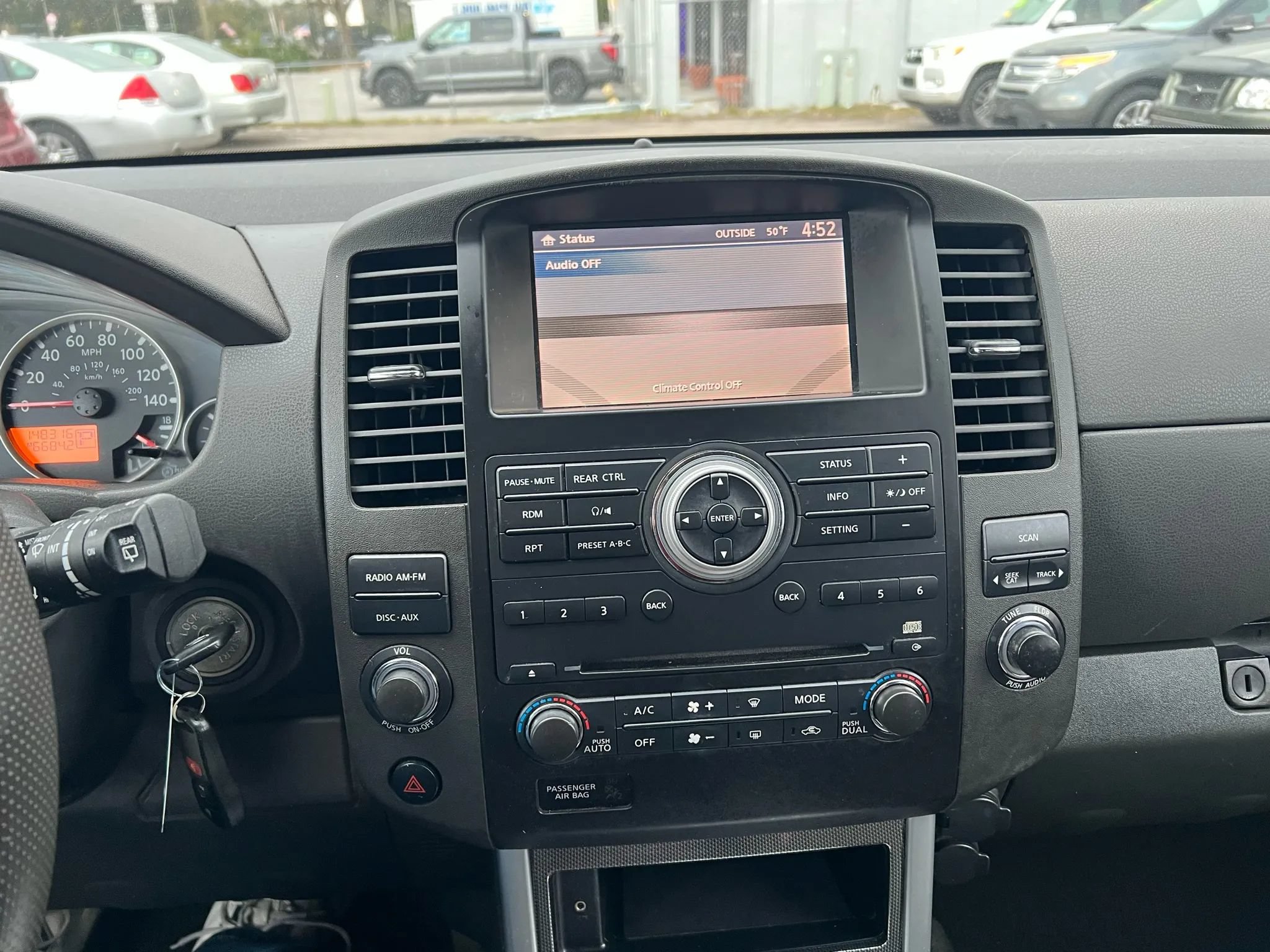 Used 2011 Nissan Pathfinder SV RWD image 10
