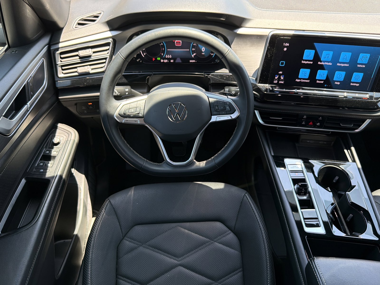 Used 2024 Volkswagen Atlas Cross Sport SE FWD image 29
