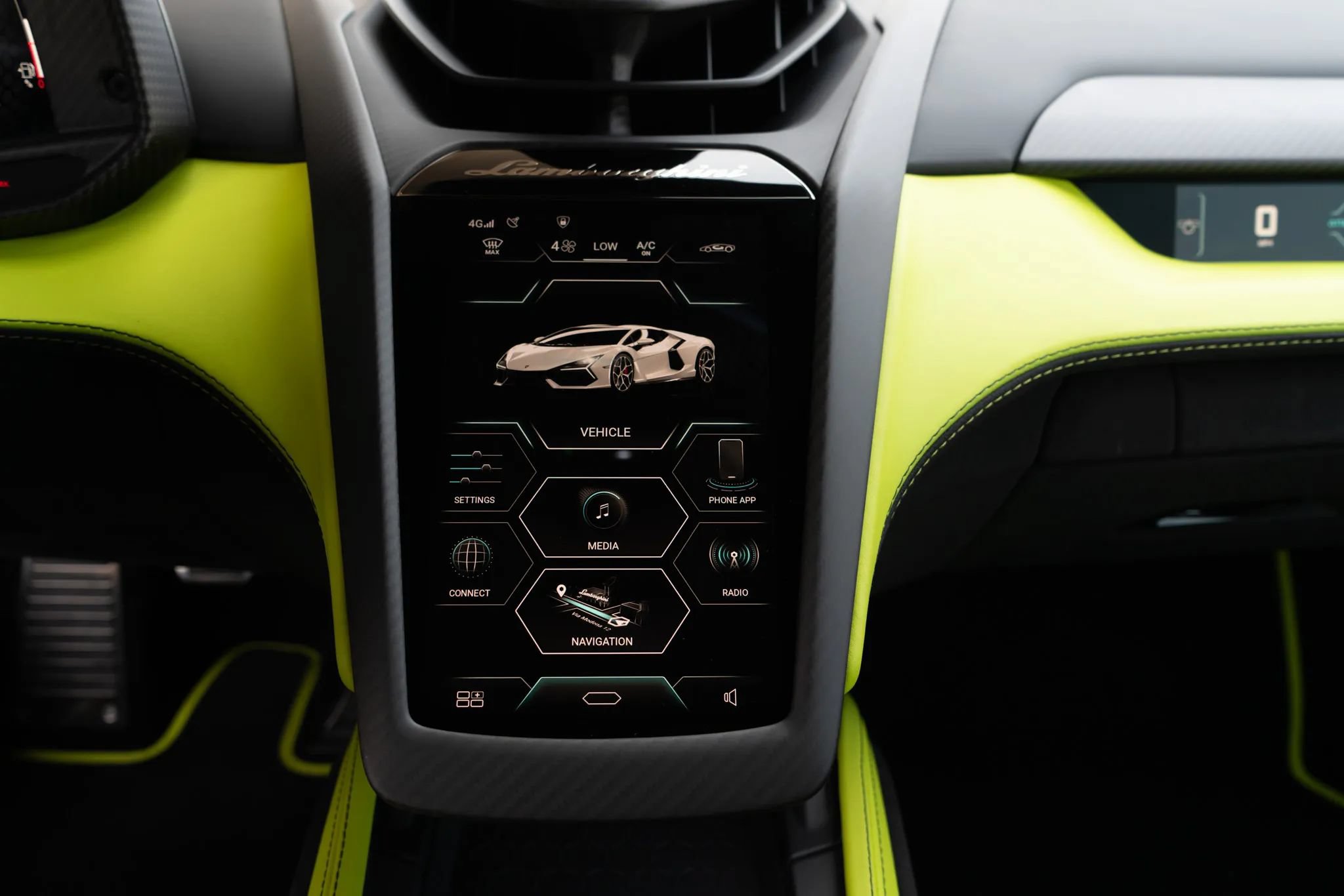 Used 2024 Lamborghini Revuelto AWD/4WD image 21