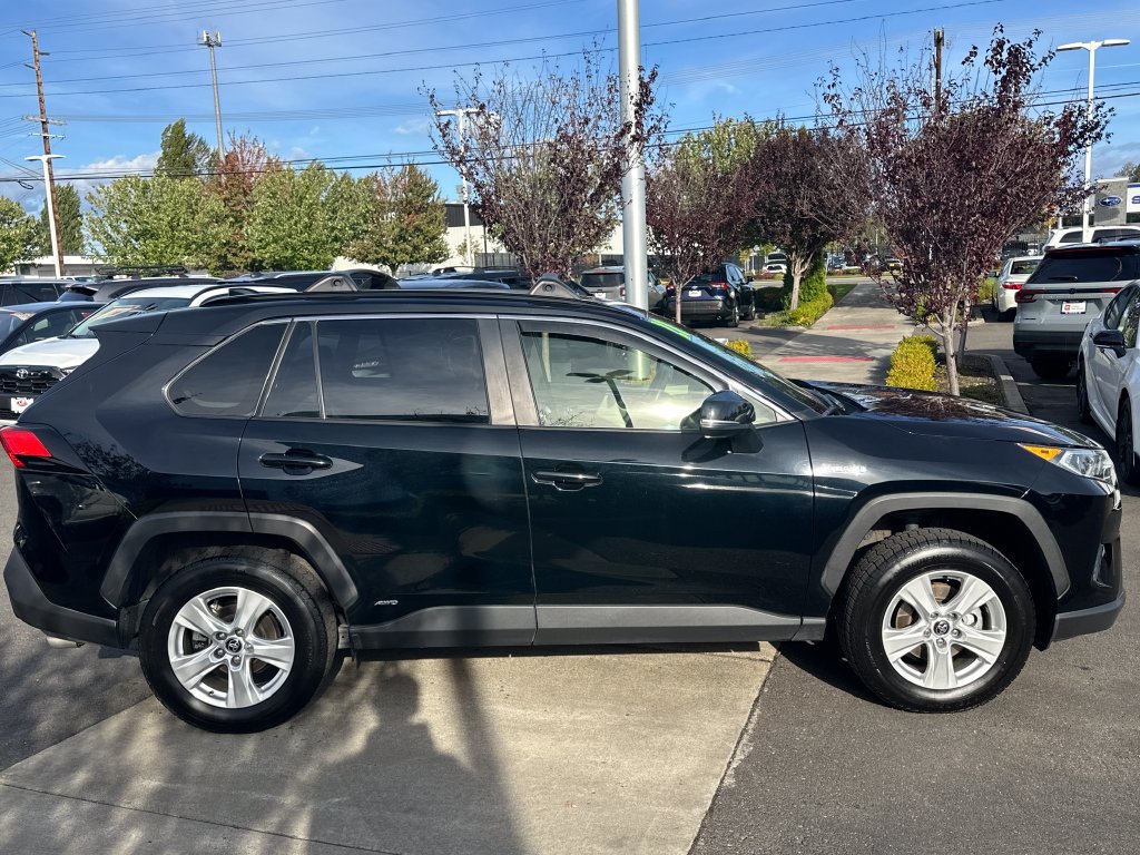 Used 2021 Toyota RAV4 XLE w/ Convenience Package AWD/4WD image 6