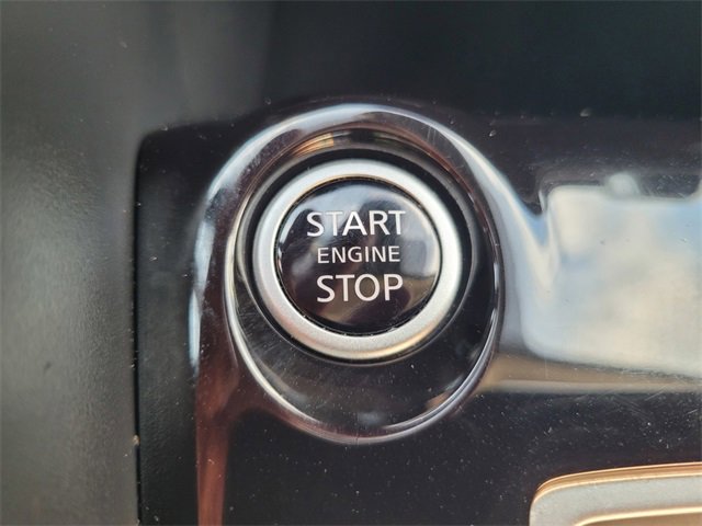 Certified 2022 Nissan Versa SR w/ Trunk Package image 26