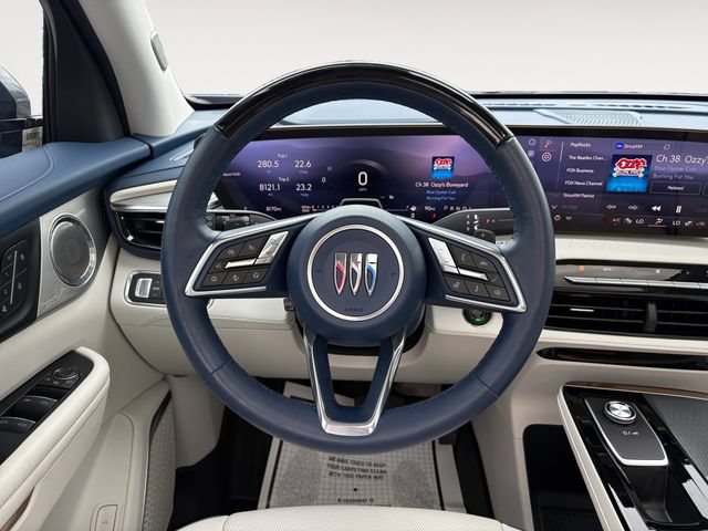 Used 2025 Buick Enclave Avenir w/ Super Cruise Package FWD image 6